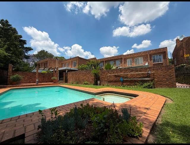 3 BEDROOM CLUSTER FOR SALE IN WATERKLOOF